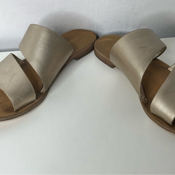 Nine West Slip On Pebbled Leather Open Toe Strappy Slides Sandals Gold - Picture 3 of 5